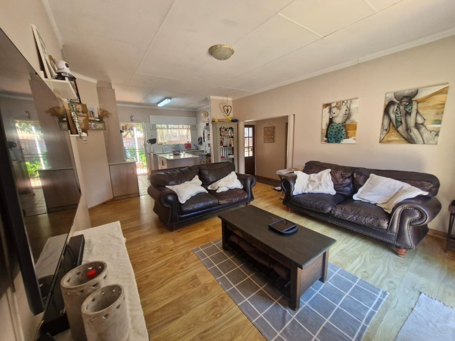 3 Bedroom Property for Sale in Rhodesdene Northern Cape